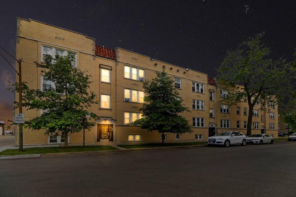 Spacious & Inviting 1br Apt In - Cullom B2 *