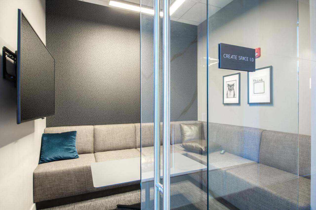 W Loop W Gym Pool In Heart Of Greektown Chi-532 Chicago