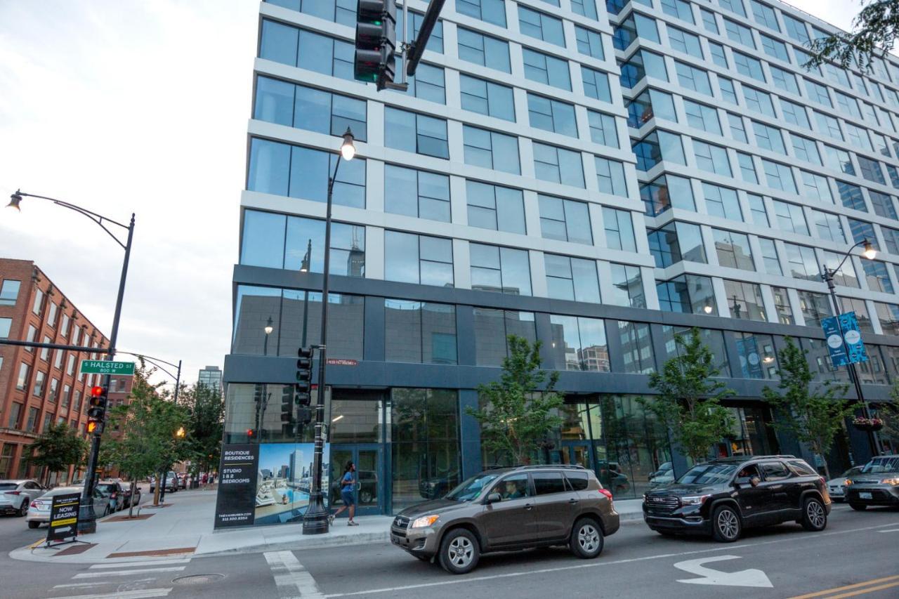 W Loop W Gym Pool In Heart Of Greektown Chi-532 * Chicago