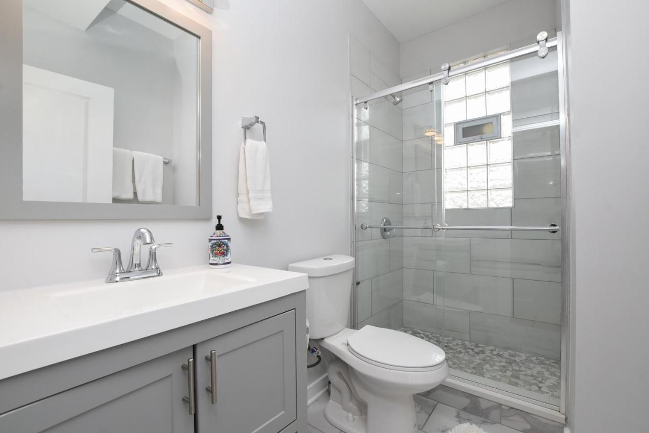 Contemporary In Irving Park * Chicago