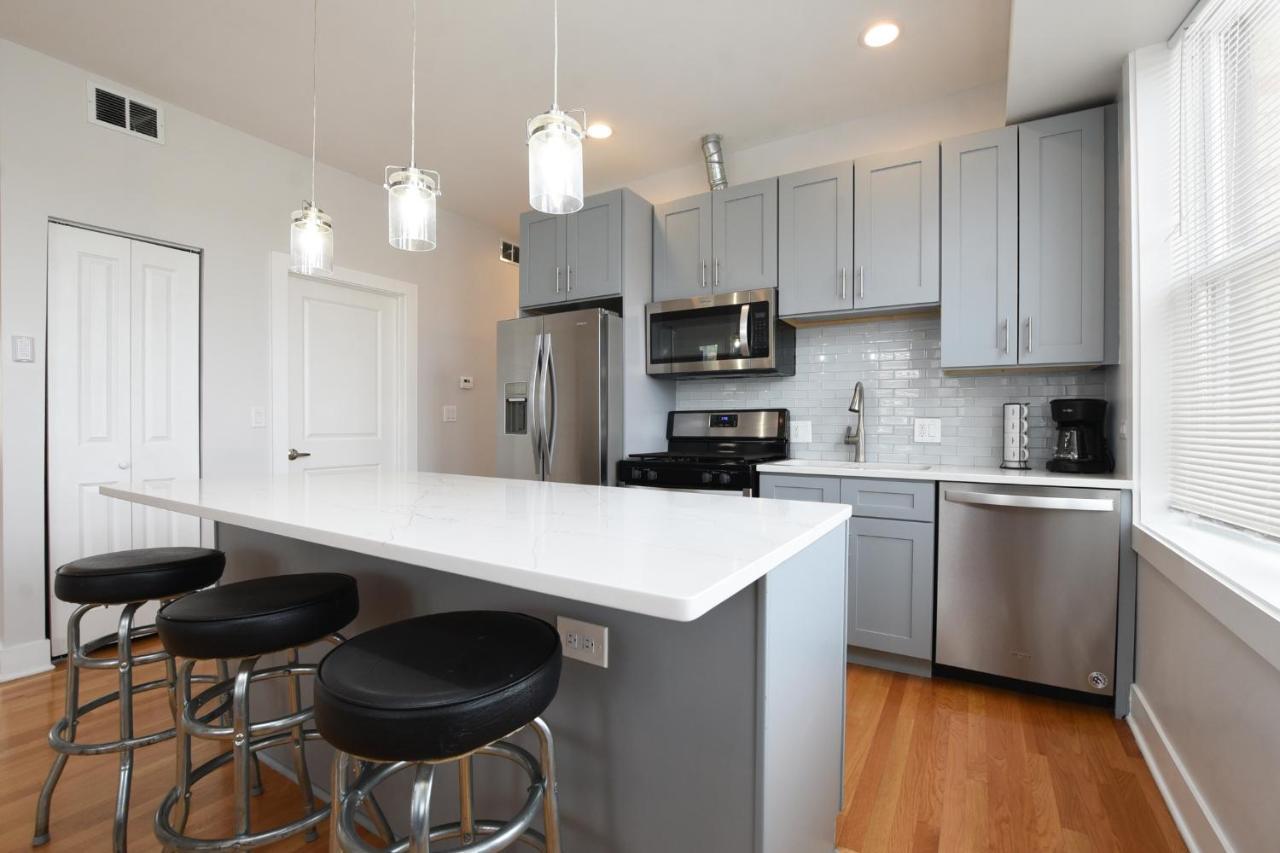 Contemporary In Irving Park *