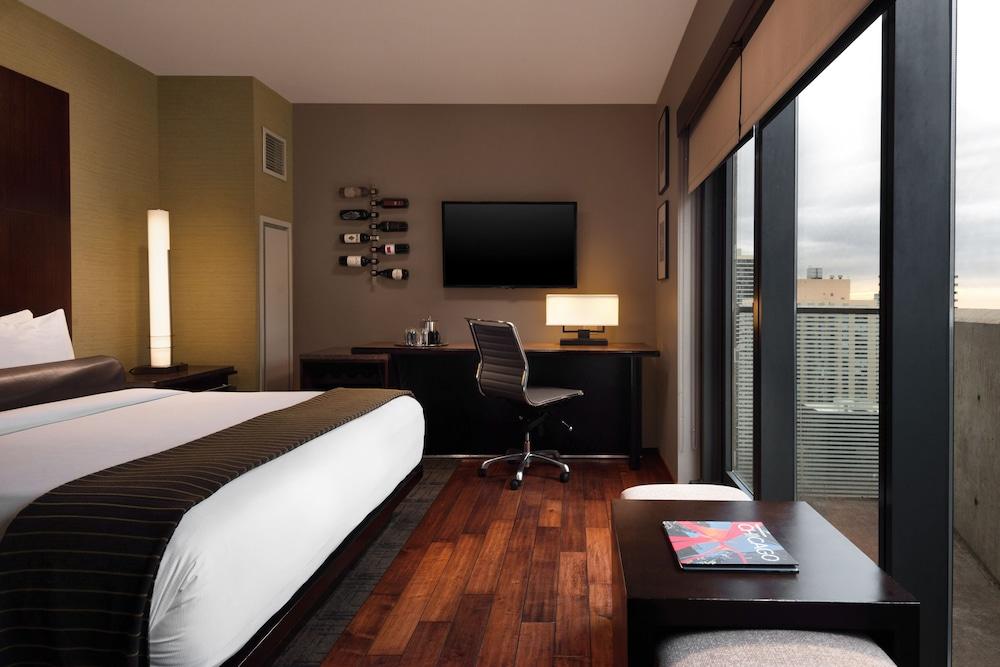 Eurostars Magnificent Mile Hotel 4*