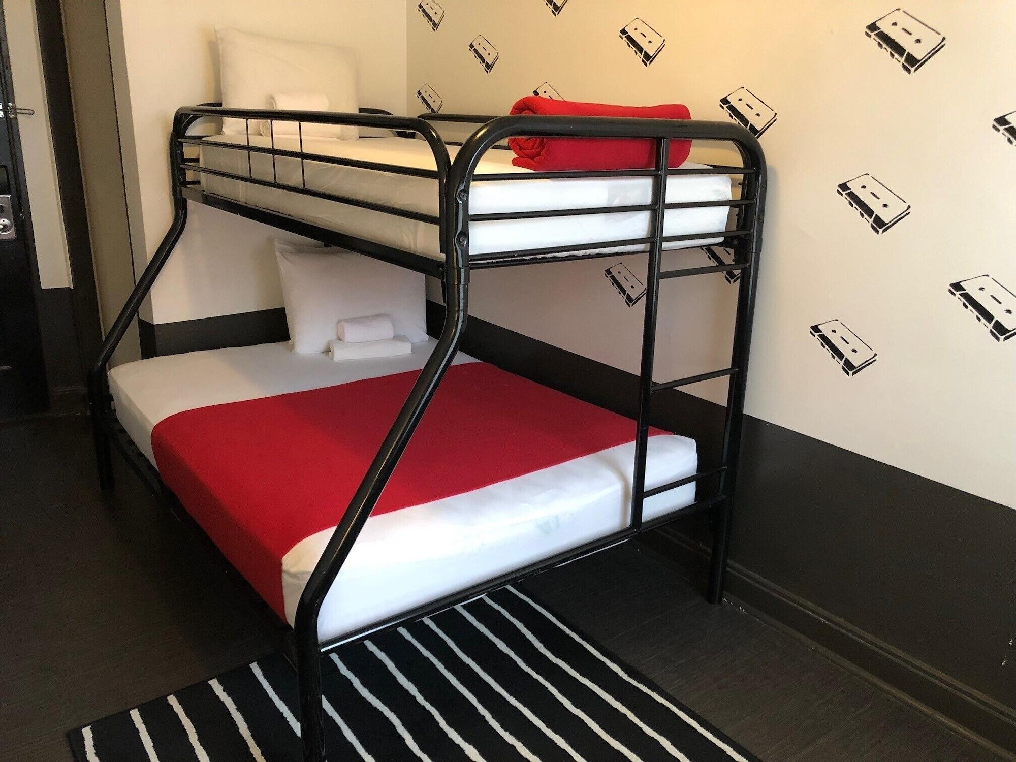 Hostel Getaway Chicago