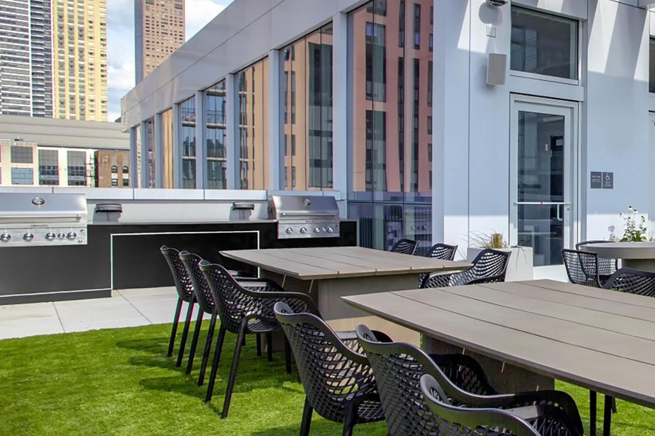 Apartment River N Studio W Gym Pool Nr L Stop Chi-366 Chicago