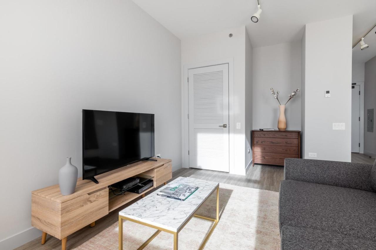 Loop 1br W Fitness Center Nr W Loop The L Chi-194 Apartment