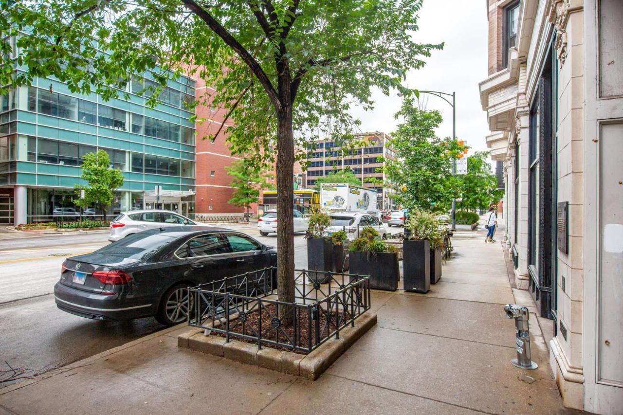 Apartment River N Studio W Gym Pool Nr L Stop Chi-366 Chicago