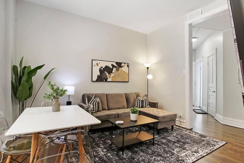 Apartment Charm 2br - Clark 4 Chicago
