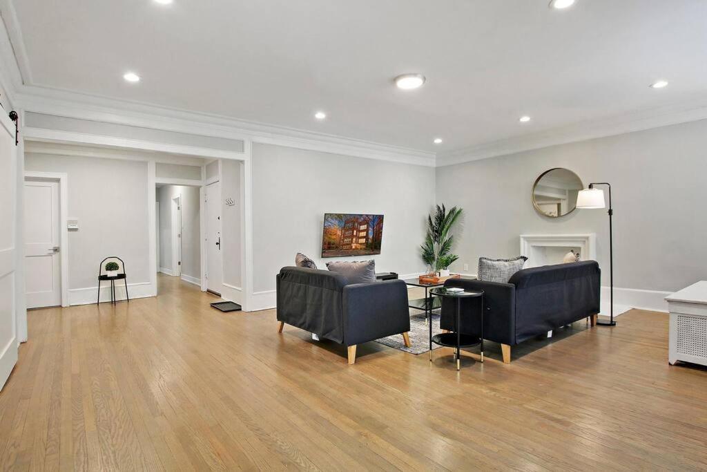 Great Location! 15 Min From Dt -historic Hyde Park *
