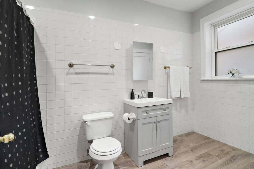 Spacious 4br Apt In Historic Hyde Park Near Beach Apartment *