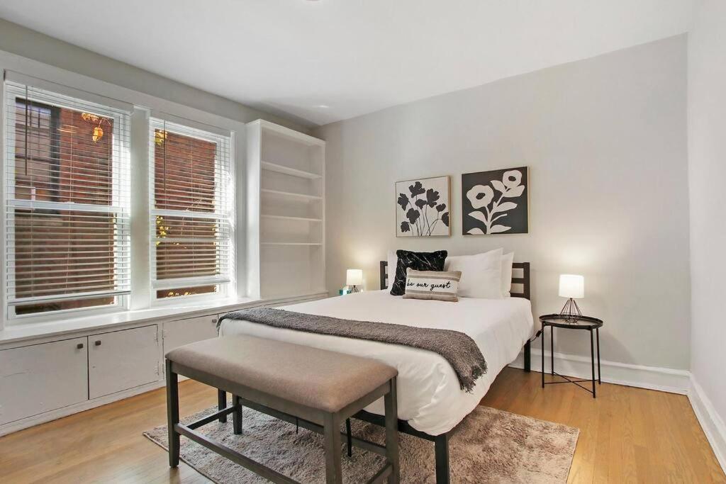 Great Location! 15 Min From Dt -historic Hyde Park Chicago