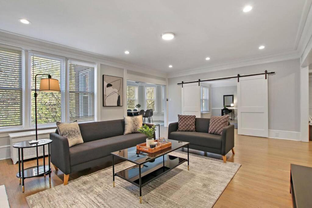 Apartment Great Location! 15 Min From Dt -historic Hyde Park