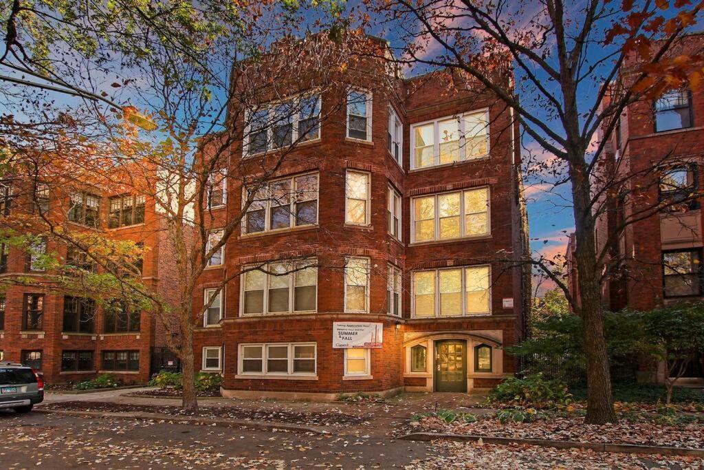 Great Location! 15 Min From Dt -historic Hyde Park