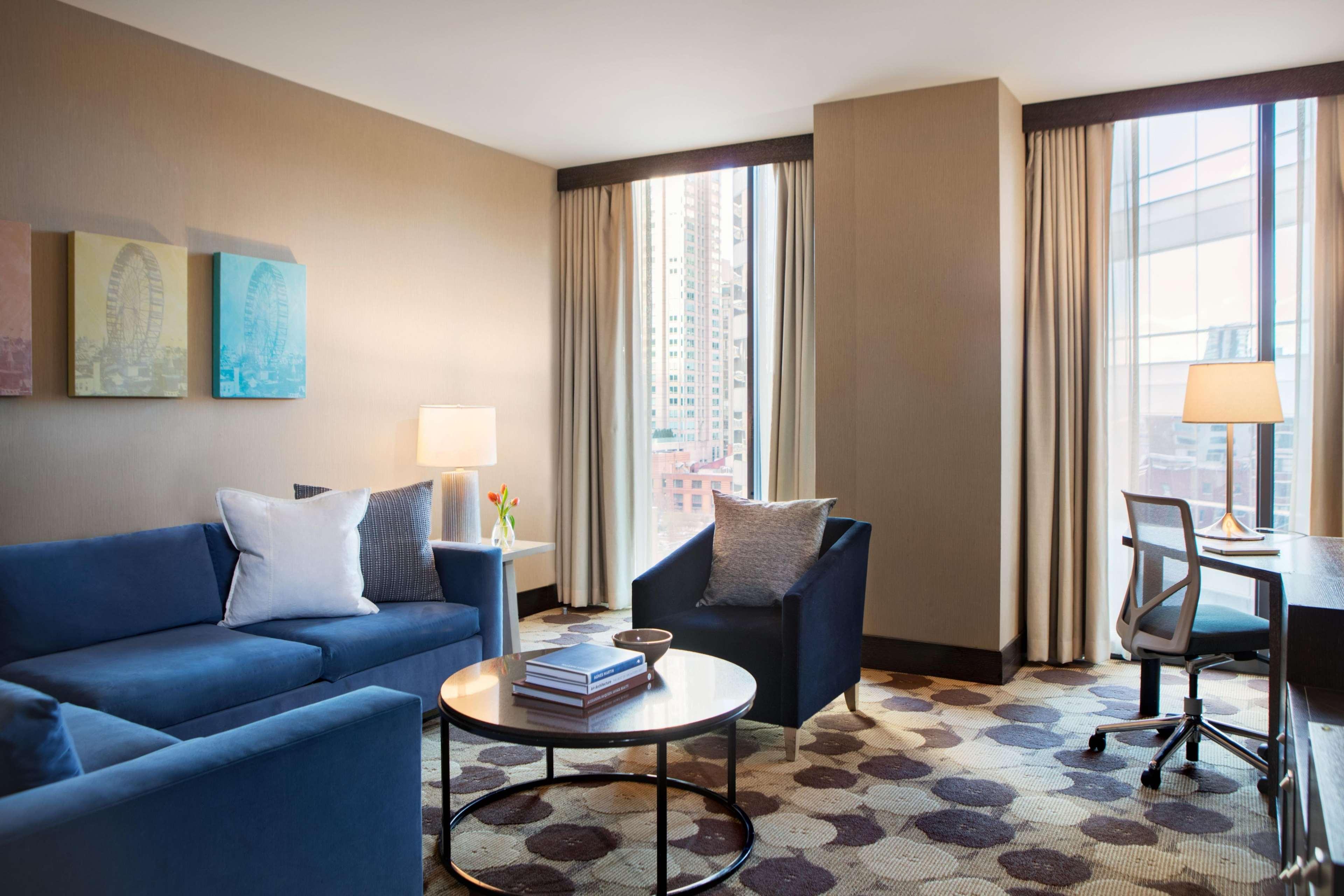 Hotel The Royal Sonesta River North