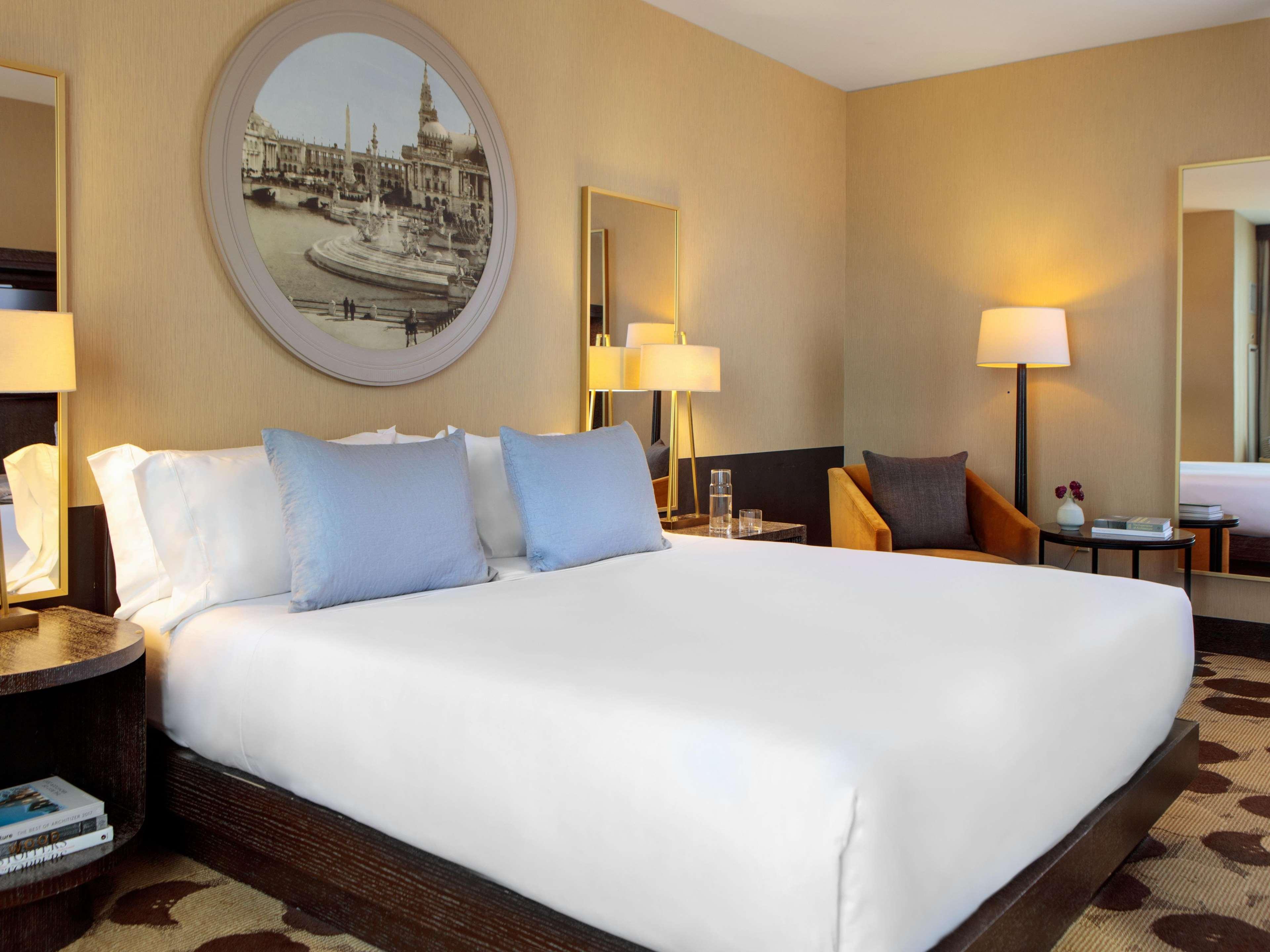 Hotel The Royal Sonesta River North