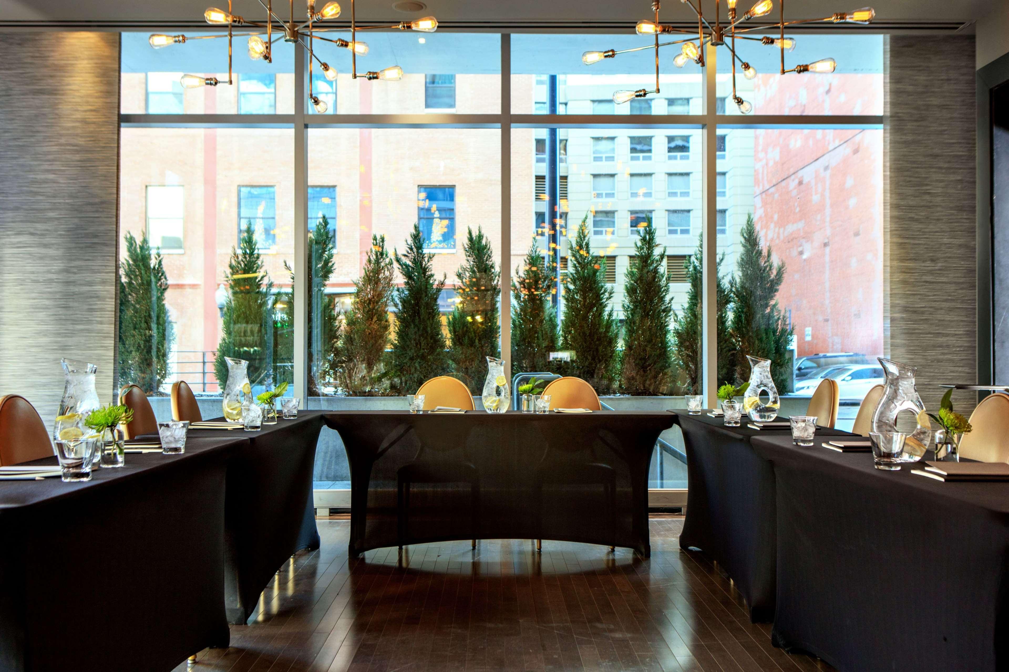Hotel The Royal Sonesta River North Chicago