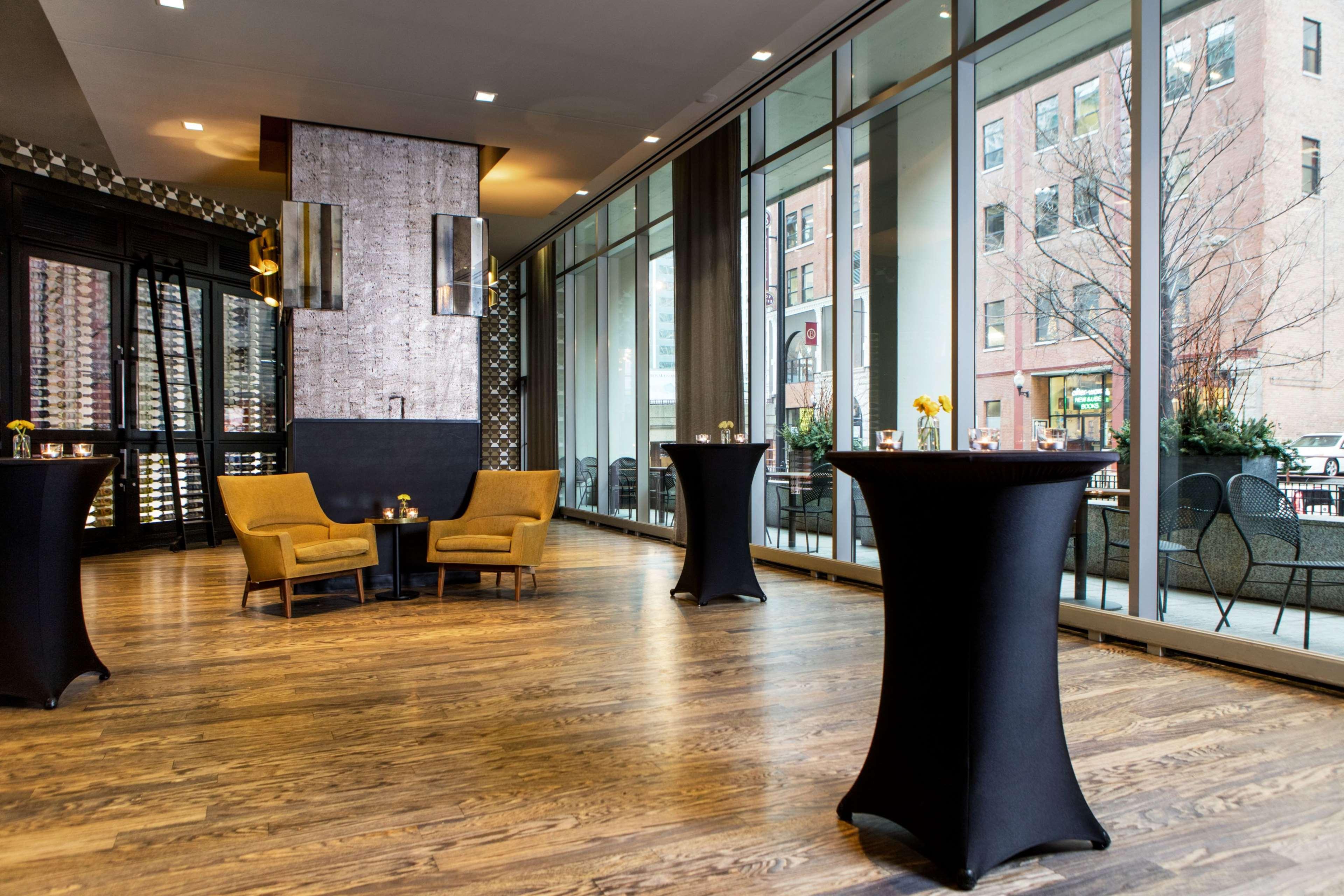 The Royal Sonesta River North Hotel 4*