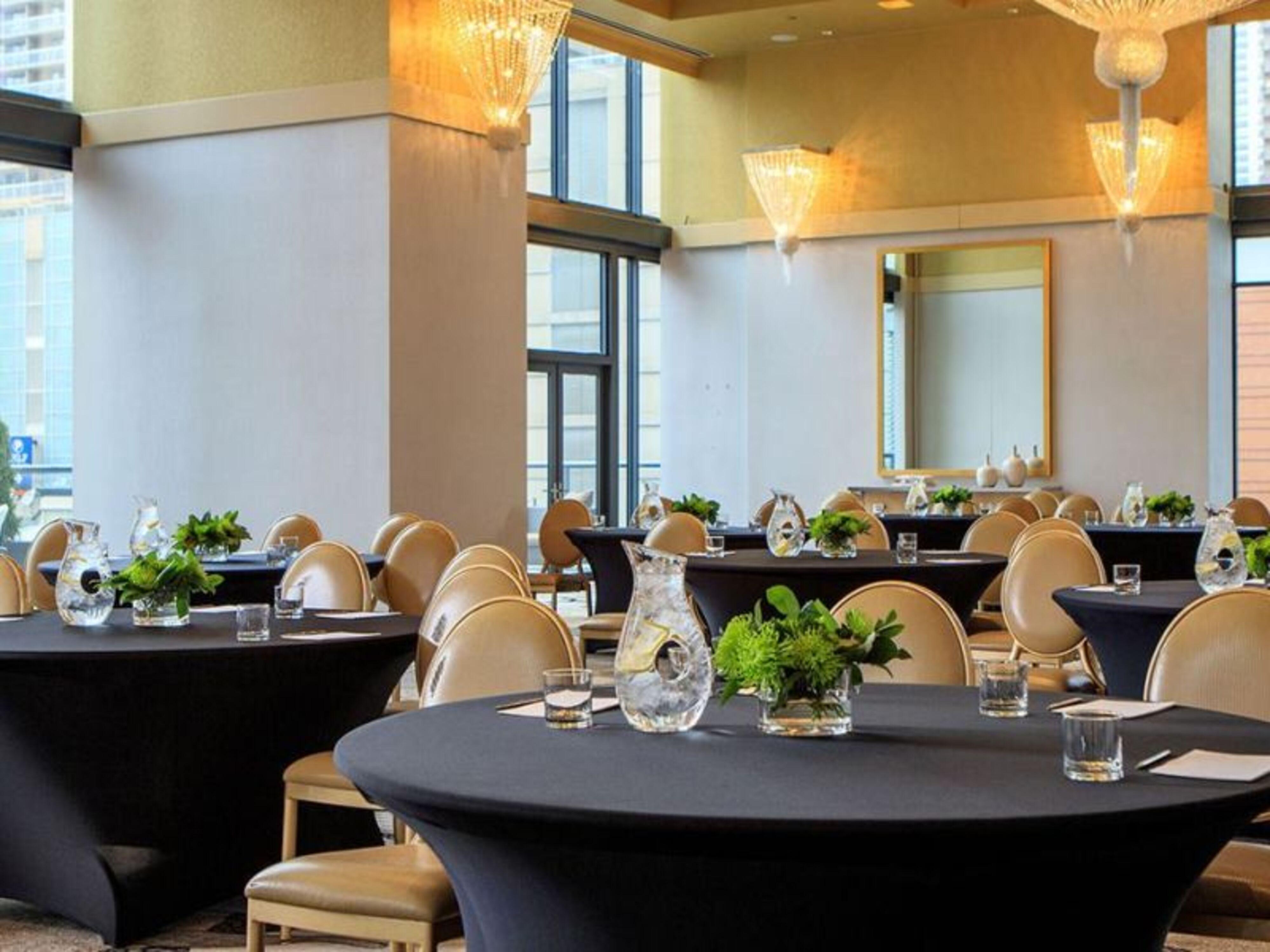 The Royal Sonesta River North 4* Chicago