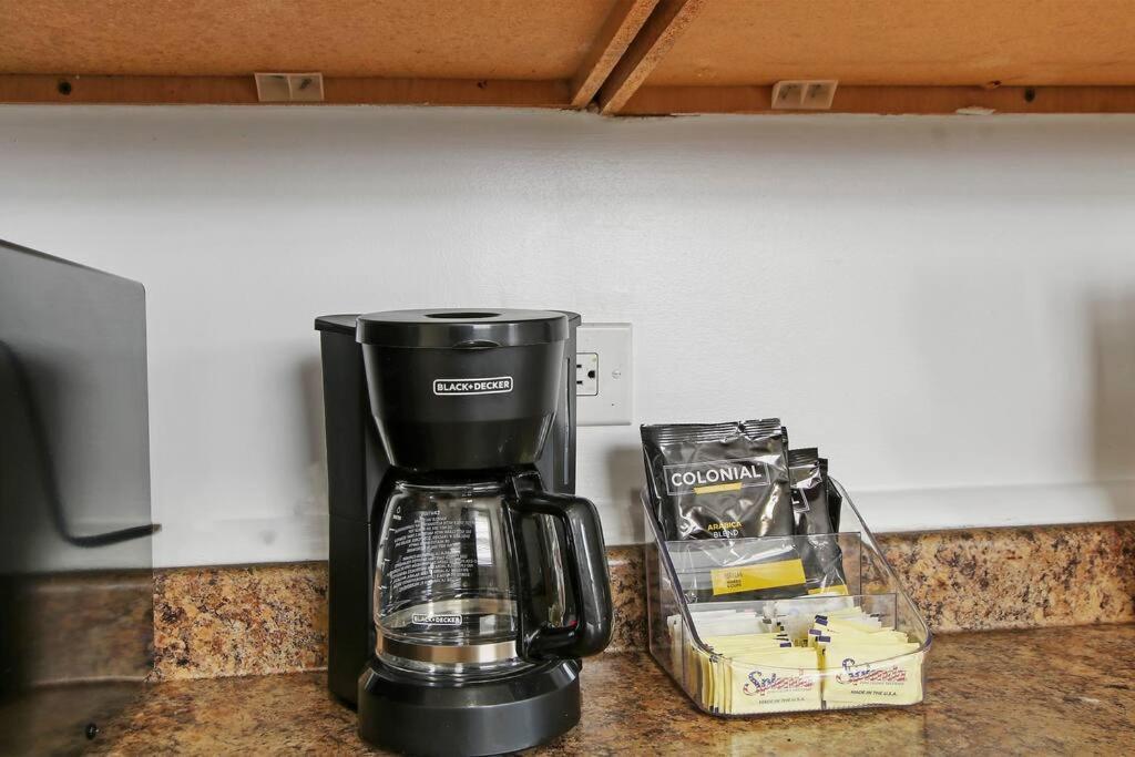 Apartment 1br Vibrant & Inviting Apt In - Montrose 2e Chicago