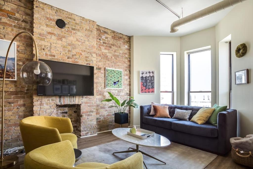 Apartment The Orleans - Entire Building - With Rooftop Deck Chicago