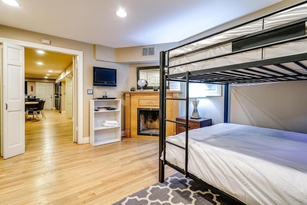 Apartment Brownstone In Gold Coast *