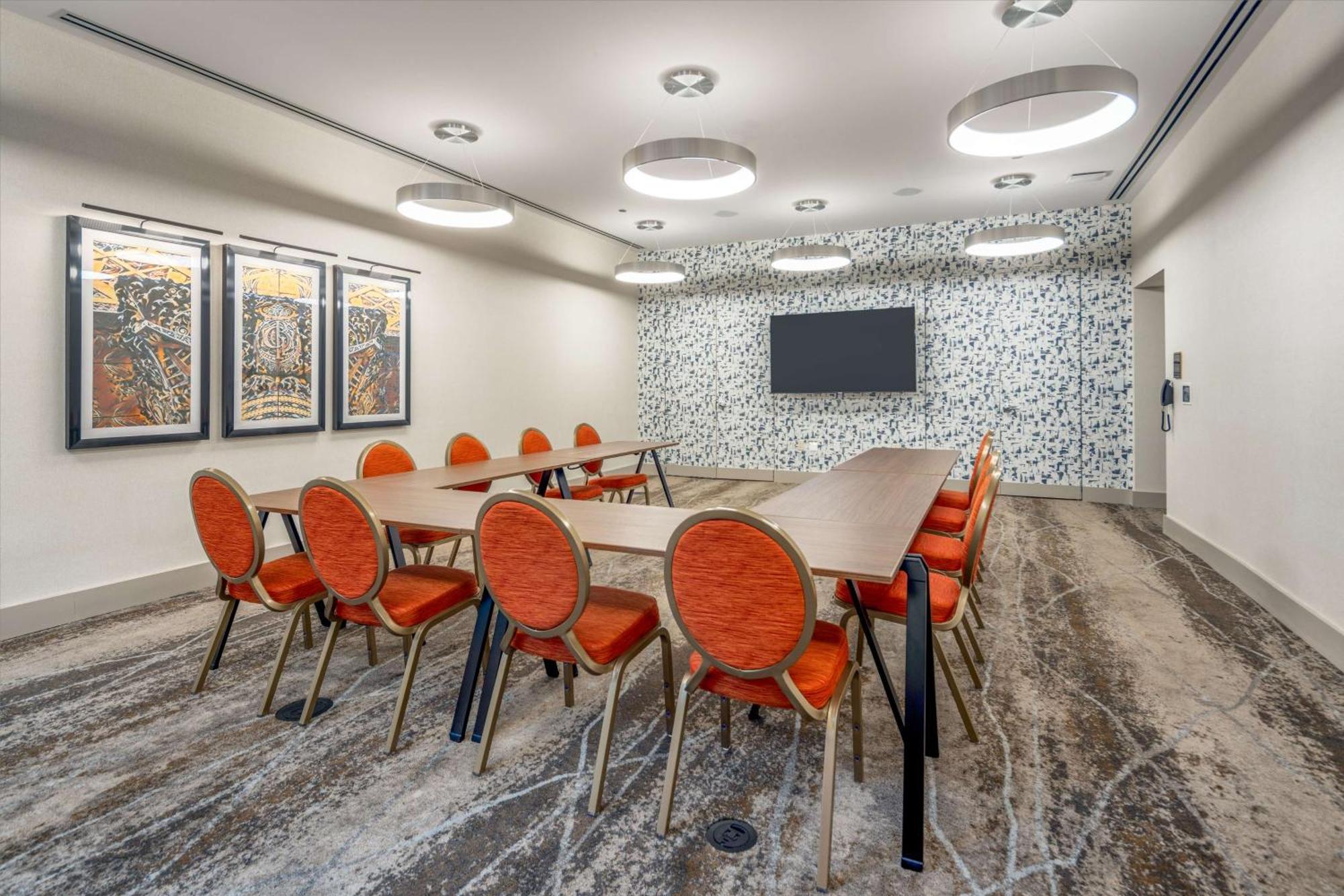 Hilton Garden Inn- Loop