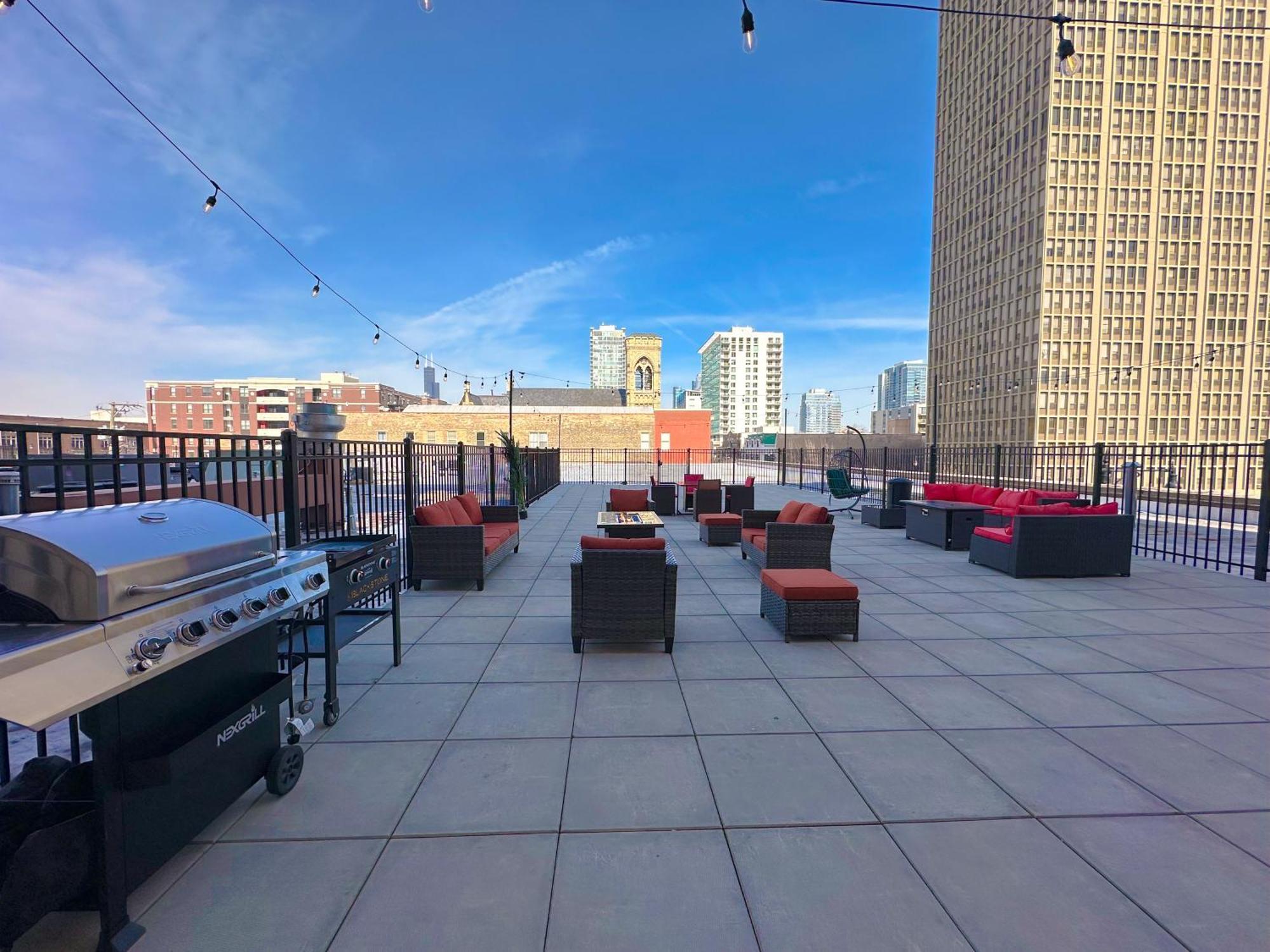 Mccormick 2br-2ba For Up To 8 Guests With Optional Parking & Gym Access * Chicago