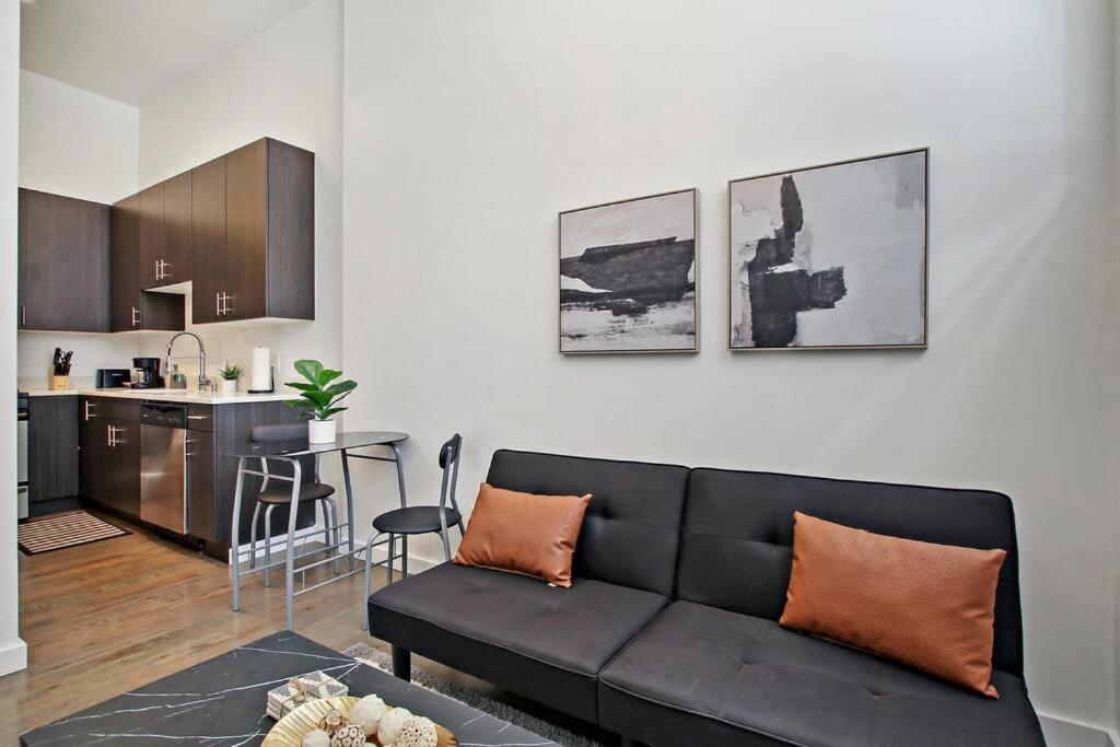 1br Adorable Apt With In-unit Laundry - 206 * Chicago