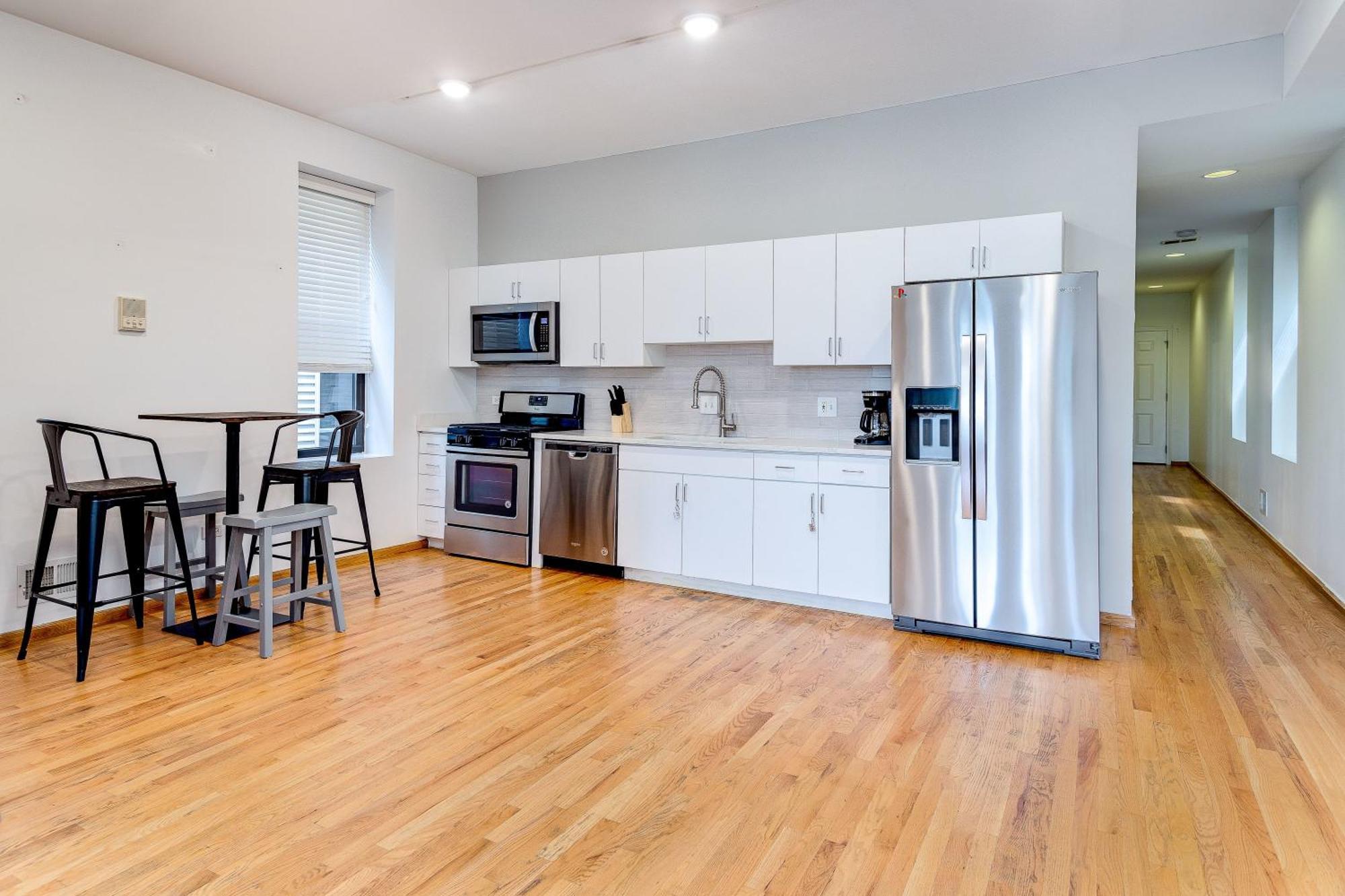 Apartment 3 Flat Building Downtown - With Private Patios *