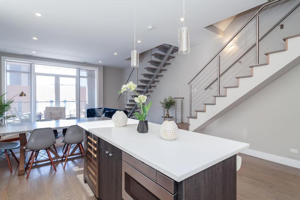New Construction Building In River North Apartment