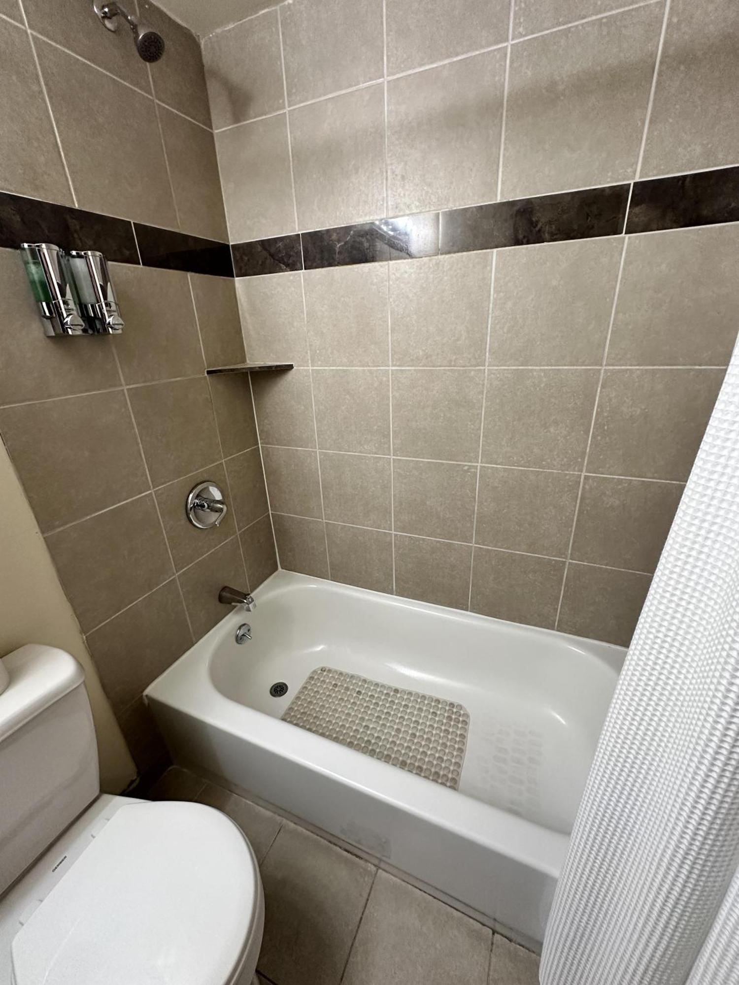 Spacious Lakeview Hideway With Parking! Holiday home Chicago