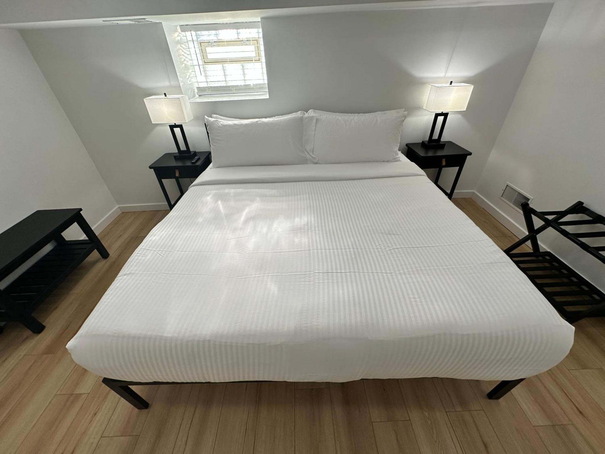 Luxe Spacious Sfh In Bucktown With Secure Parking * Chicago