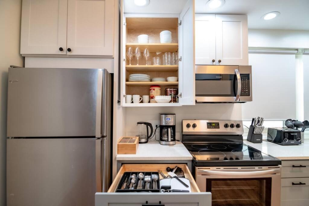 French Design Luxurious Downtown 3br Sleeps 8 Guests Apartment *