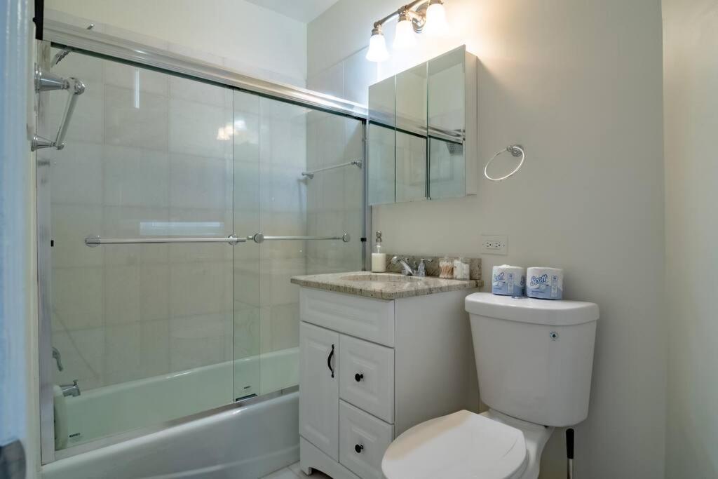 French Design Luxurious Downtown 3br Sleeps 8 Guests * Chicago
