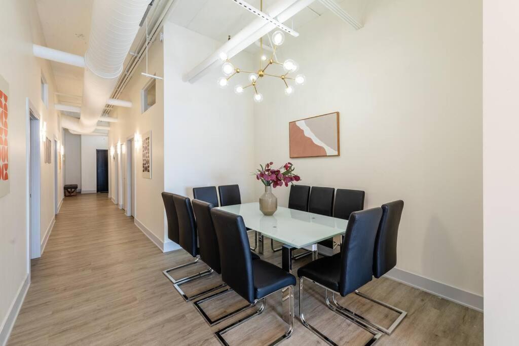 Mccormick 5br-3ba Luxury For Groups Of Up To 12 Guests With Gym Access And Optional Parking Apartment *