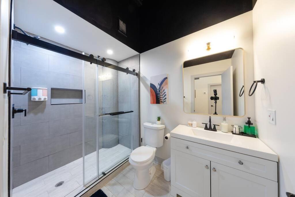 Mccormick 5br-3ba Luxury For Groups Of Up To 12 Guests With Gym Access And Optional Parking