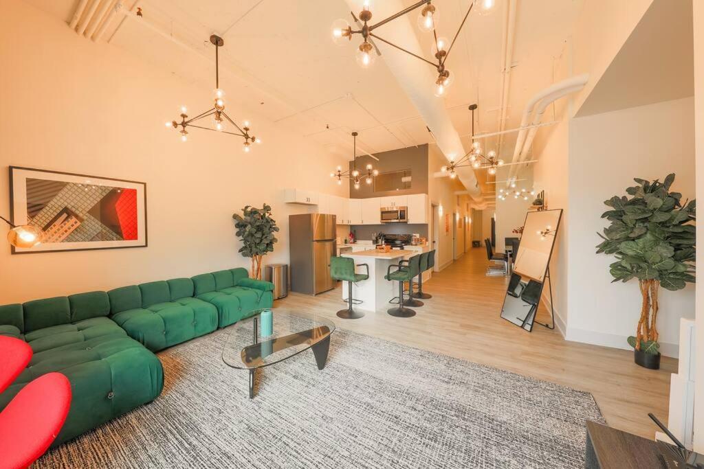 Mccormick 5br-3ba Luxury For Groups Of Up To 12 Guests With Gym Access And Optional Parking Chicago