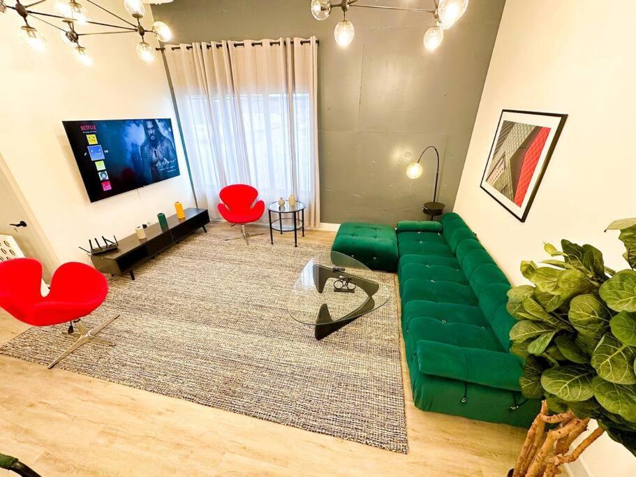 Mccormick 5br-3ba Luxury For Groups Of Up To 12 Guests With Gym Access And Optional Parking Apartment