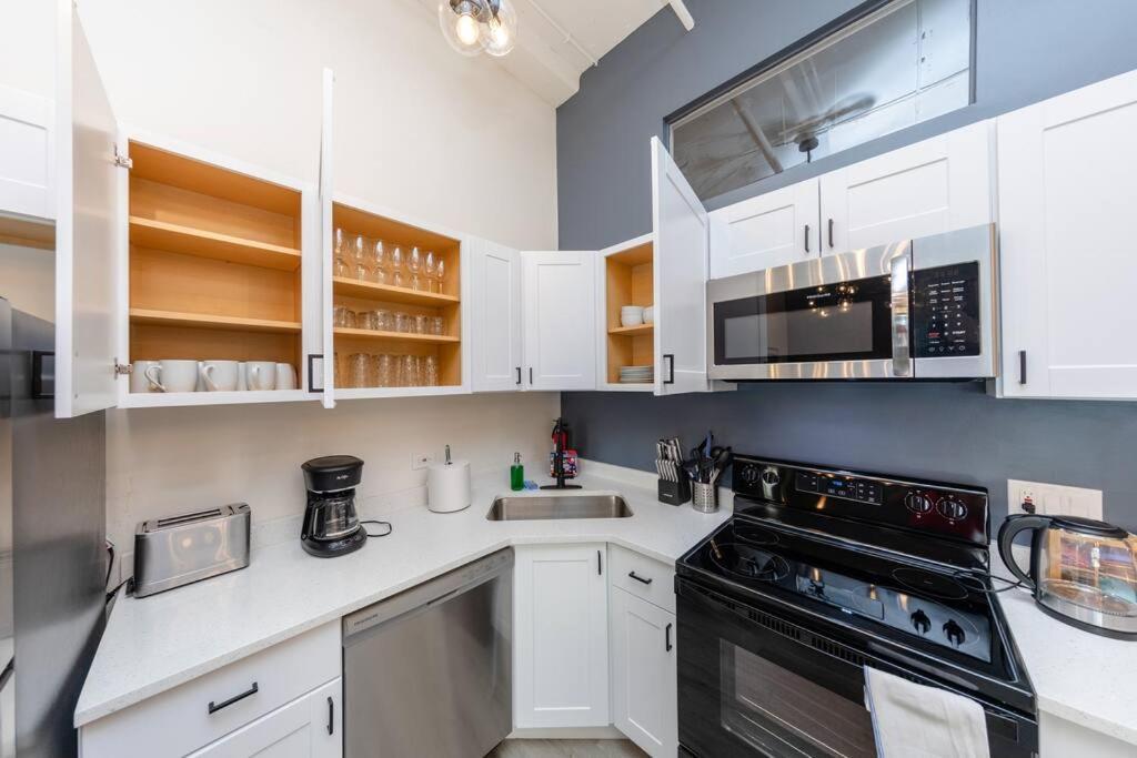 Mccormick 5br-3ba Luxury For Groups Of Up To 12 Guests With Gym Access And Optional Parking