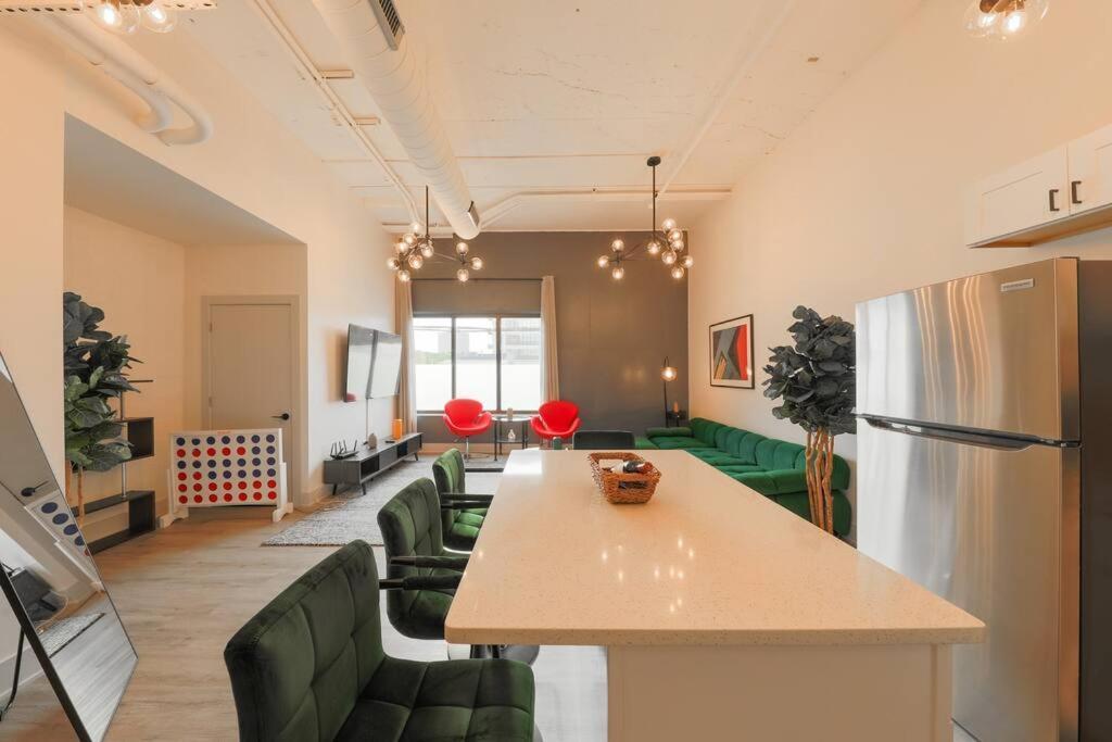 Mccormick 5br-3ba Luxury For Groups Of Up To 12 Guests With Gym Access And Optional Parking * Chicago