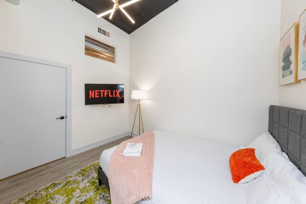 Spacious 5br Luxury Perfect For Group Sleeps 12 Near Mccormick Place, Grant Park And Soldier Field Apartment
