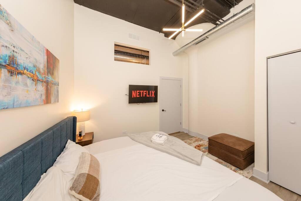 Apartment Spacious 5br Luxury Perfect For Group Sleeps 12 Near Mccormick Place, Grant Park And Soldier Field Chicago