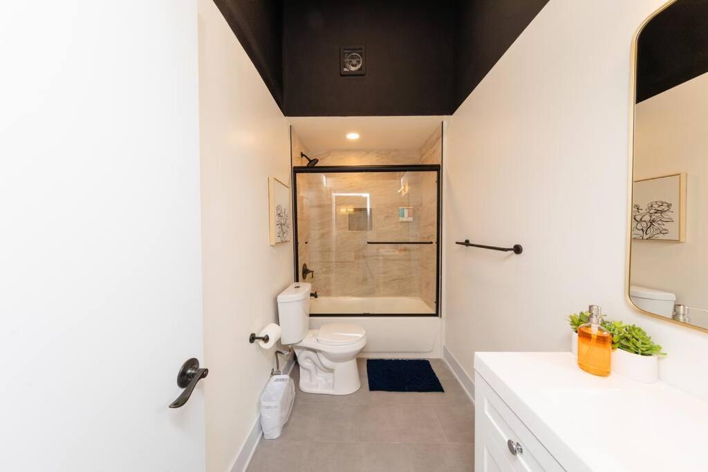 Spacious 5br Luxury Perfect For Group Sleeps 12 Near Mccormick Place, Grant Park And Soldier Field