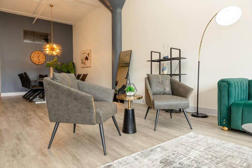 Apartment Mccormick 5br With 3ba Luxury For Groups Up To 12 Guests With Optional Parking And Gym Access *