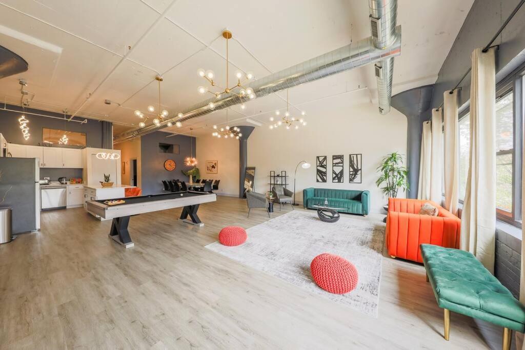 Mccormick 5br With 3ba Luxury For Groups Up To 12 Guests With Optional Parking And Gym Access Apartment