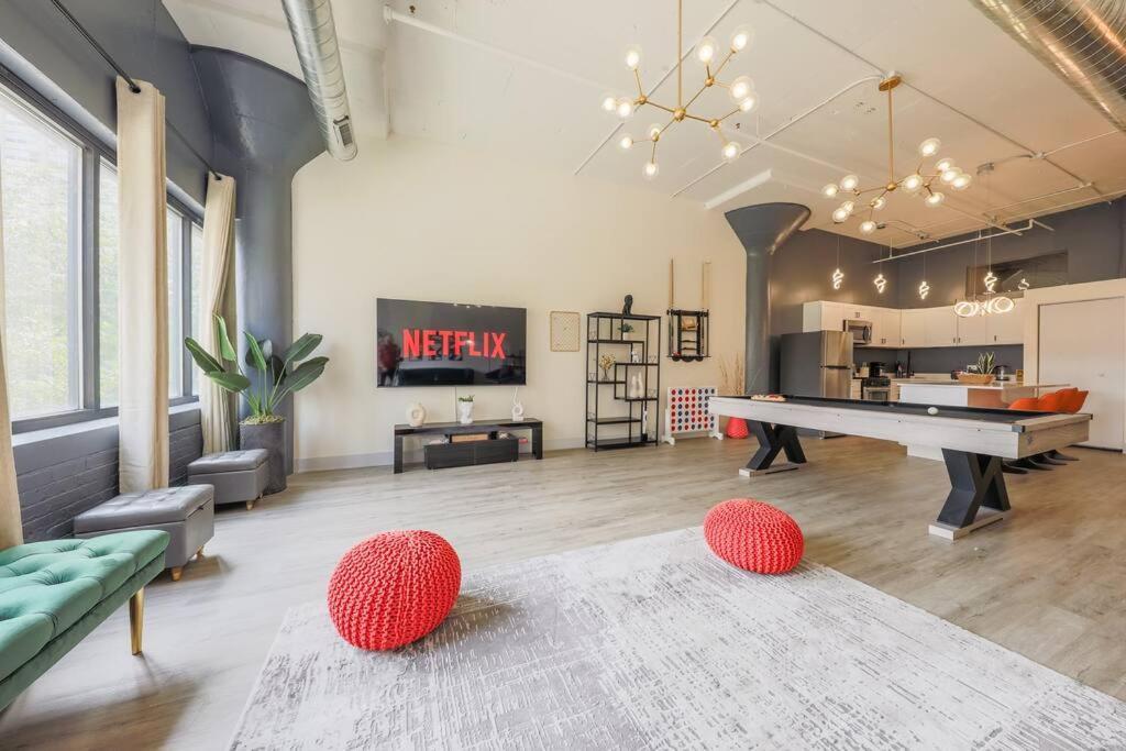 Apartment Mccormick 5br With 3ba Luxury For Groups Up To 12 Guests With Optional Parking And Gym Access