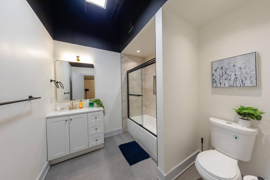 Mccormick 5br 3ba Luxury For Groups Up To 12 Guests With Optional Parking And Gym Access Apartment
