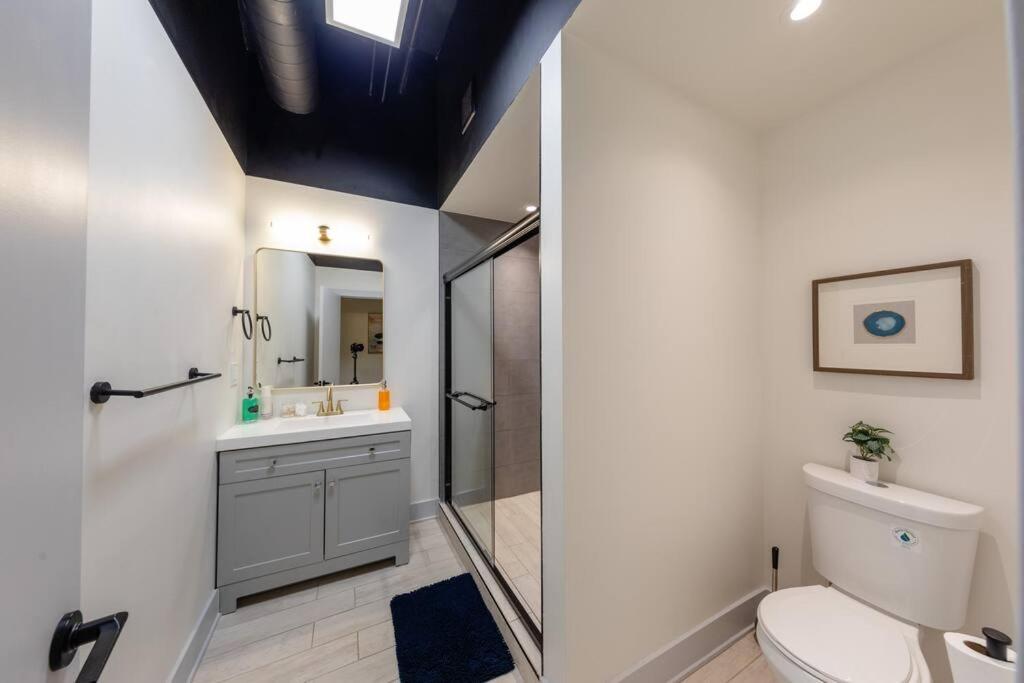 Mccormick 5br 3ba Luxury For Groups Up To 12 Guests With Optional Parking And Gym Access Apartment
