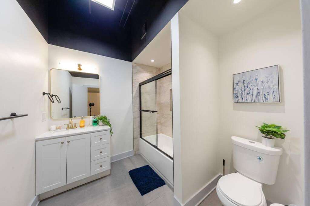 Apartment Mccormick 5br 3ba Luxury For Groups Up To 12 Guests With Optional Parking And Gym Access *