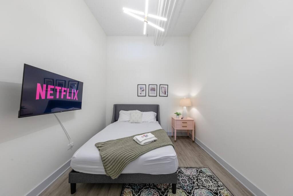 Mccormick 5br 3ba Luxury For Groups Up To 12 Guests With Optional Parking And Gym Access *