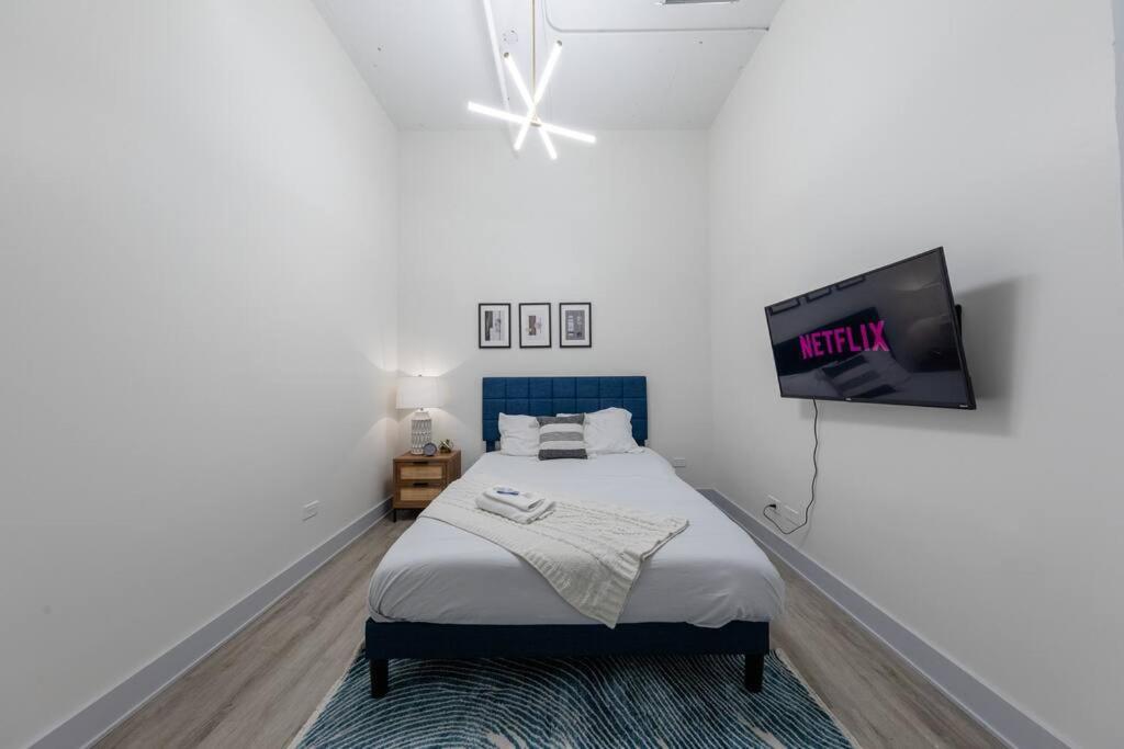 Apartment Mccormick 5br 3ba Luxury For Groups Up To 12 Guests With Optional Parking And Gym Access